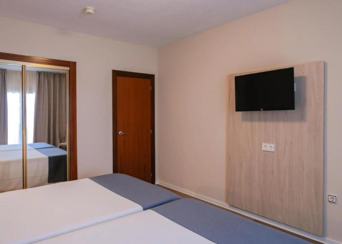 Port Europa Hotel