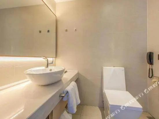 Lavande Hotels· Jingzhou Jianli