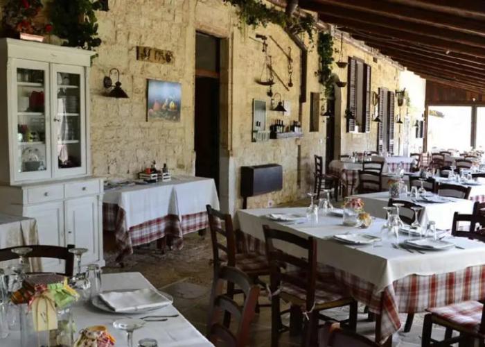Agriturismo Masseria Alberotanza B&B and Restaurant BeBreakfast
