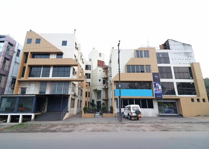 OYO 18838 Hotel Ta-tin