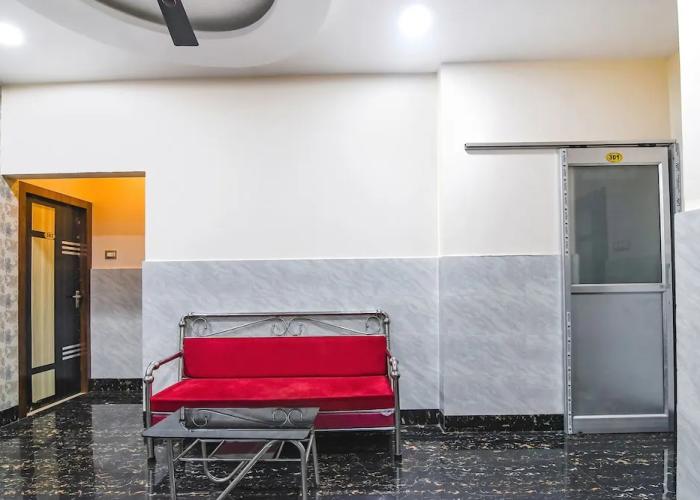 Fabhotel Sriya