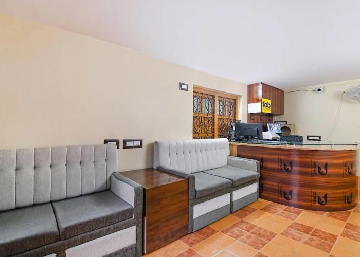 Fabhotel Sriya