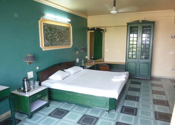 Hotel RutuGandh Heritage