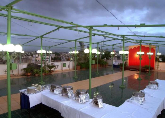 Hotel Shreyas