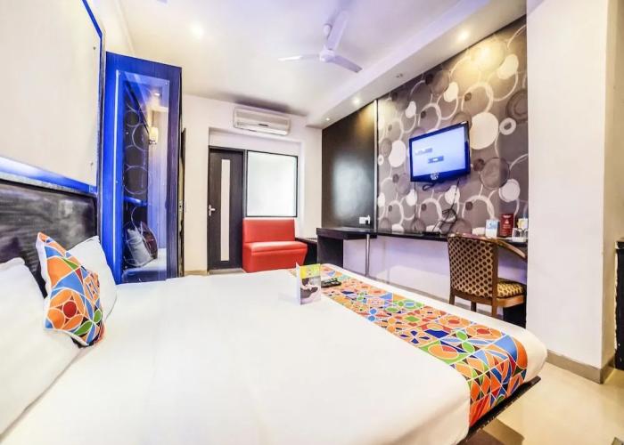 FabHotel Lakme Executive FC Road