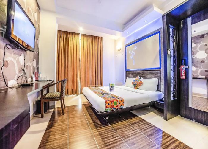 FabHotel Lakme Executive FC Road