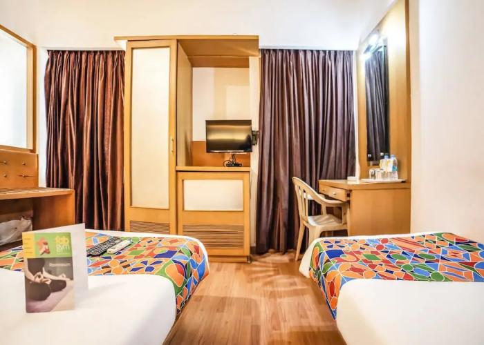 FabHotel Lakme Executive FC Road