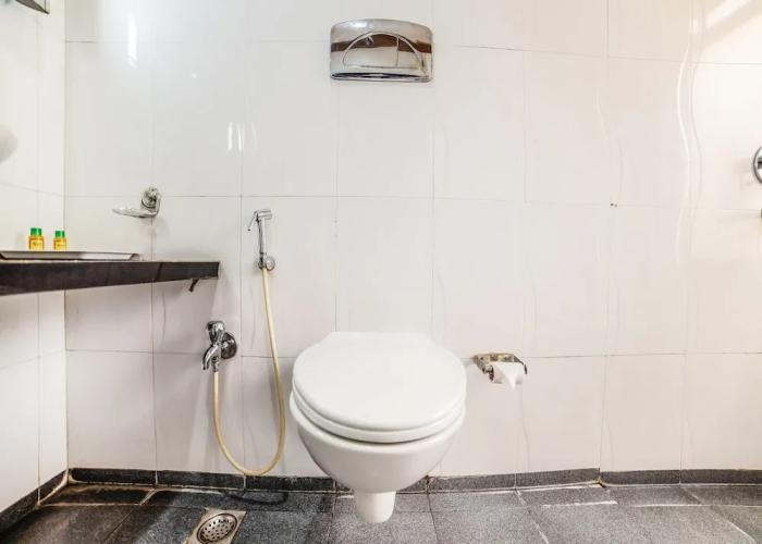 FabHotel Lakme Executive FC Road