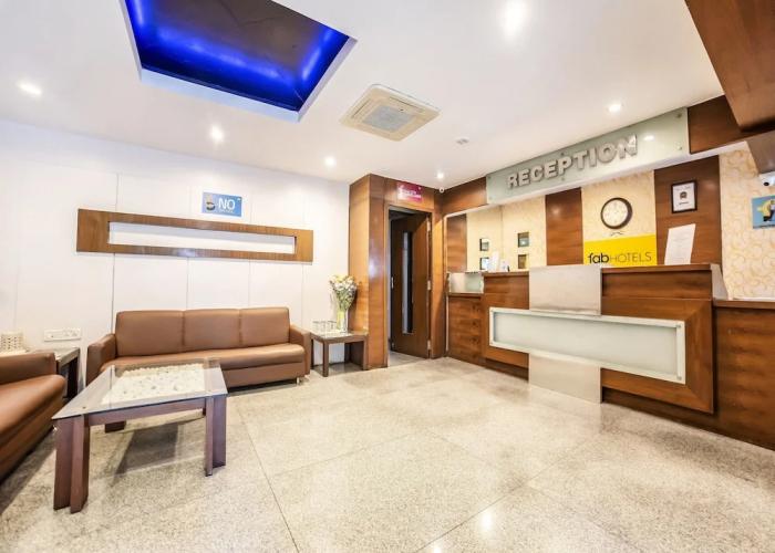 FabHotel Lakme Executive FC Road
