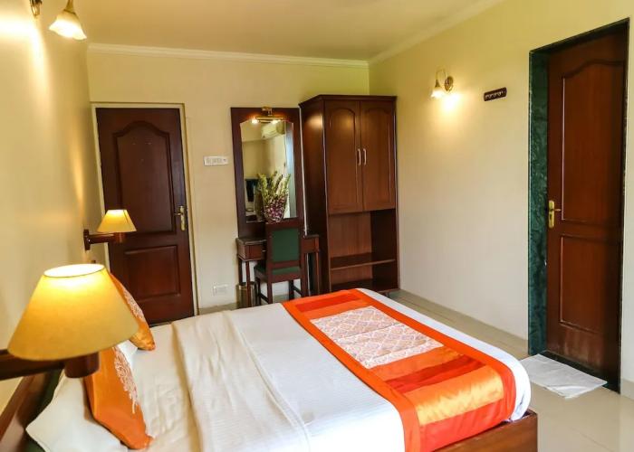 Lotus Hotel