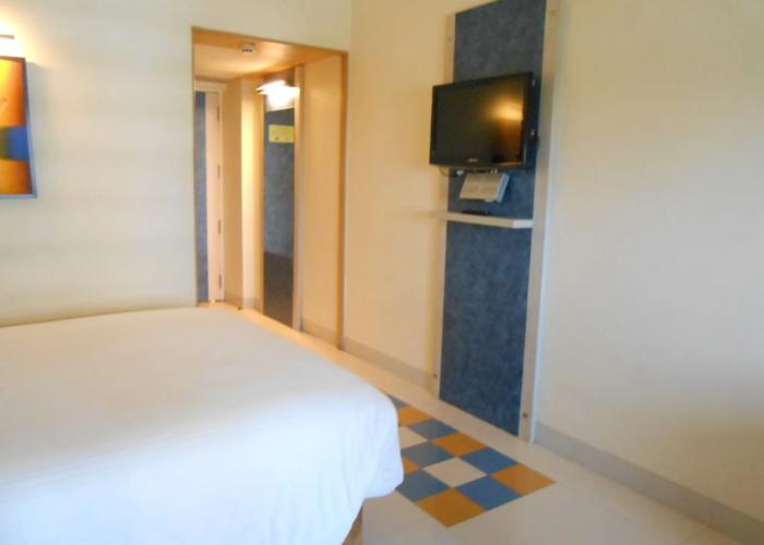 Lemon Tree Hotel, Pune