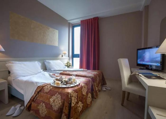 Euro Hotel