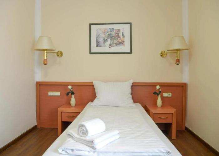 Hotel Opal