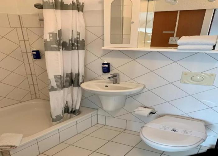 [Bee]Village Messehotel Hannover-Laatzen.