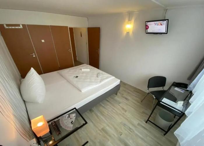 [Bee]Village Messehotel Hannover-Laatzen.