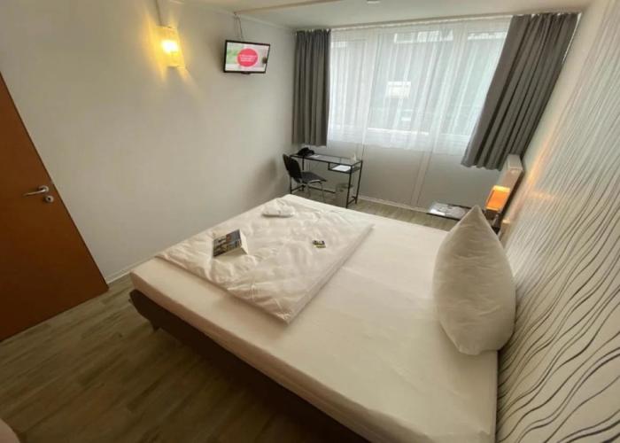 [Bee]Village Messehotel Hannover-Laatzen.