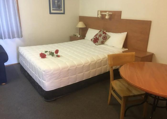 Bridgeview Motel