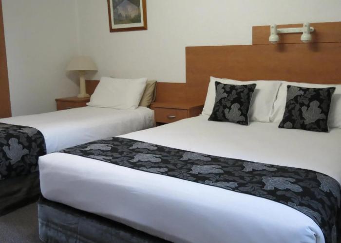 Bridgeview Motel