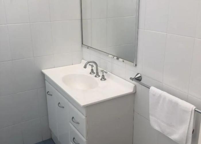 Bateau Bay Hotel