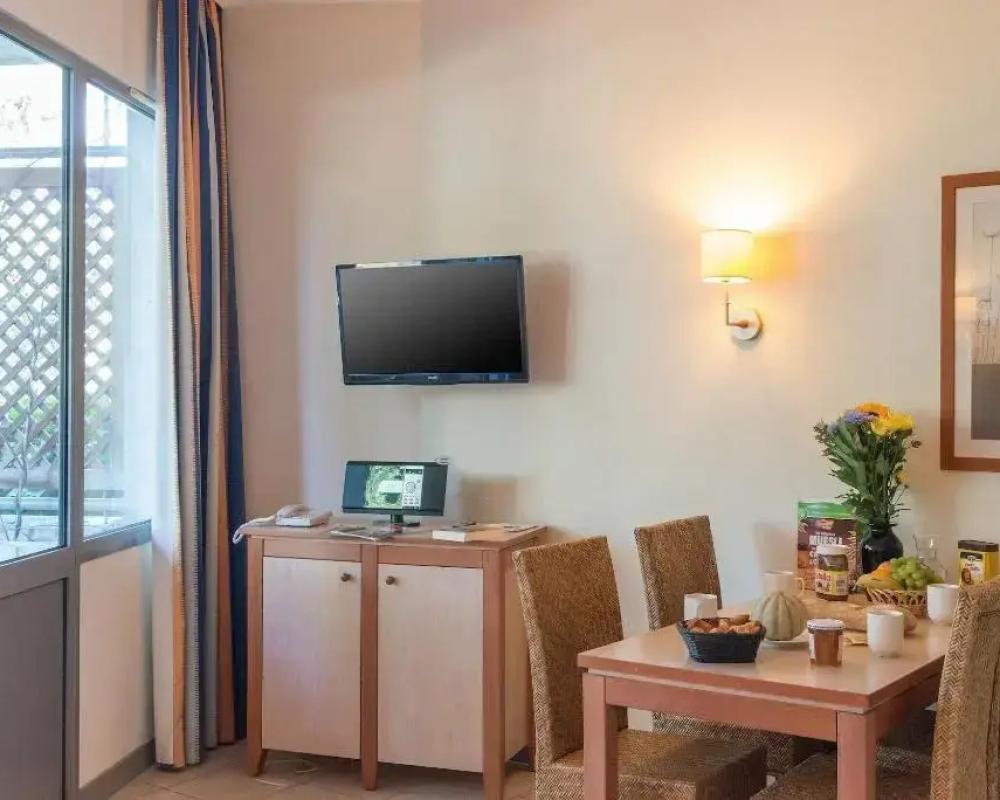 SOWELL FAMILY Le Vallon