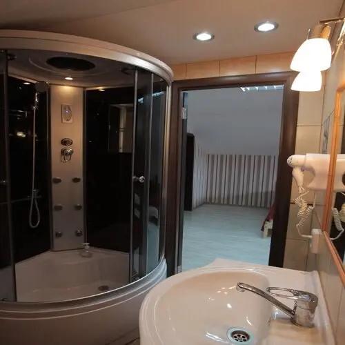 GOLD OVEN Guest House