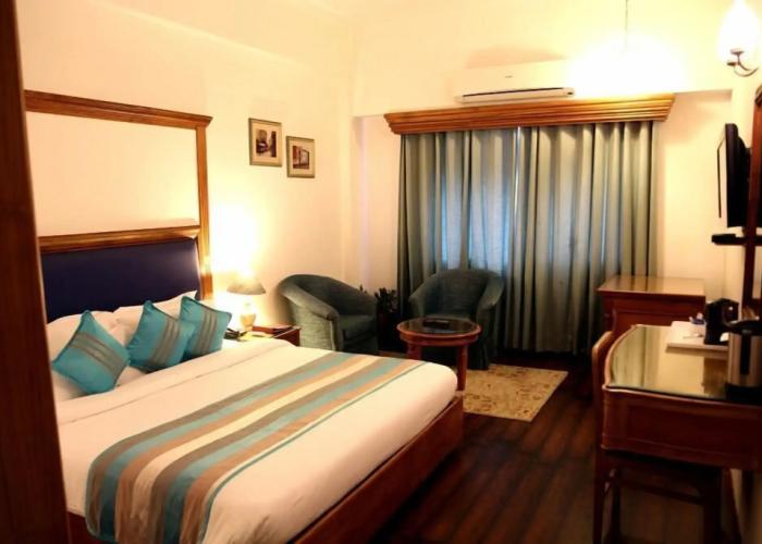 Hotel Kamal Palace