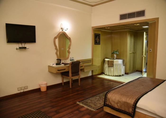 Hotel Kamal Palace