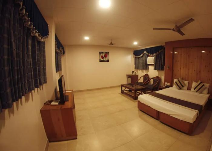 Hotel Dolphin
