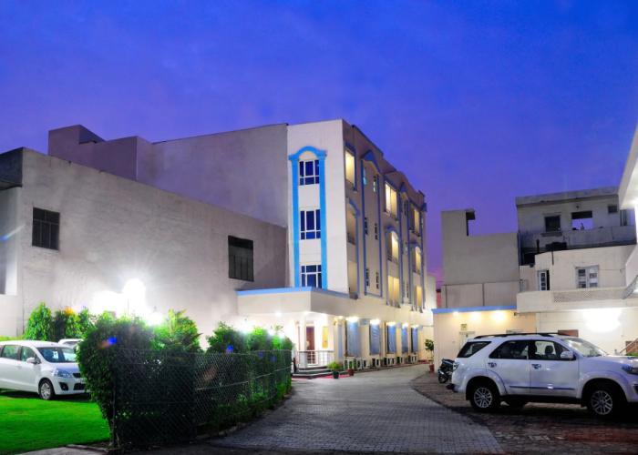 Hotel Maharaja Residency