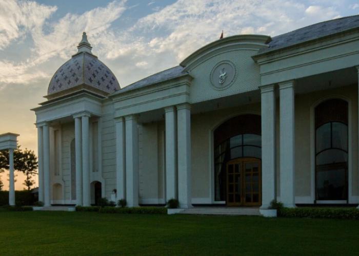 Cabbana Resort & Spa Hotel