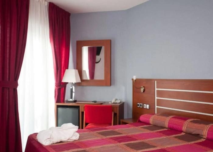 Hotel La Familia Gallo Rojo