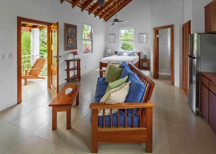 Weezie's Ocean Front Hotel and Garden Cottages