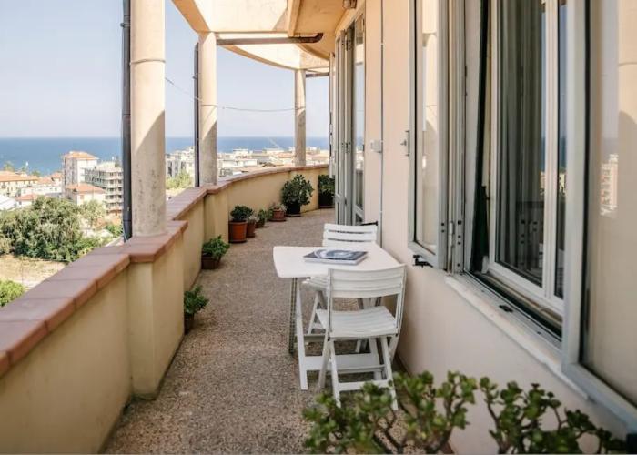 Tra le Nuvole in Albenga