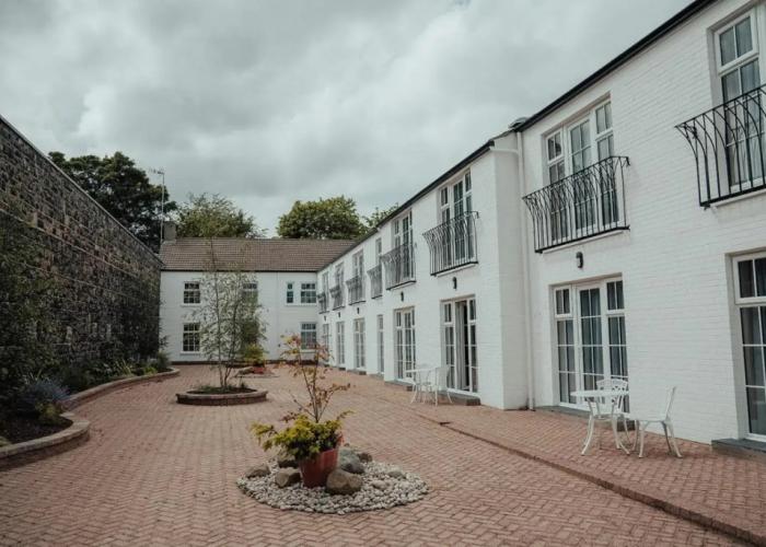 Dunadry Hotel and Gardens