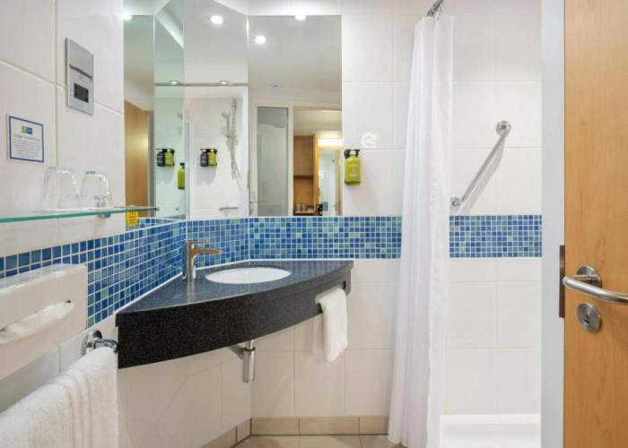 Holiday Inn Express Antrim by IHG