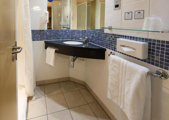 Holiday Inn Express Antrim by IHG
