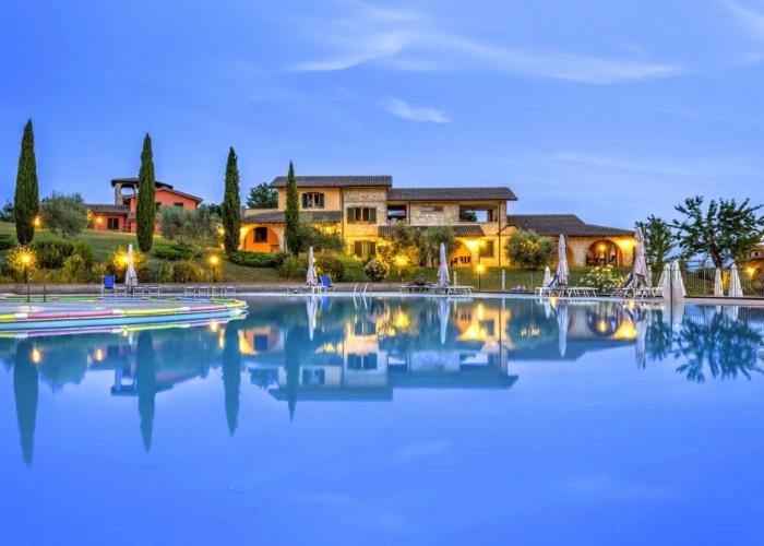 Pian Dei Mucini Resort Il Borgo