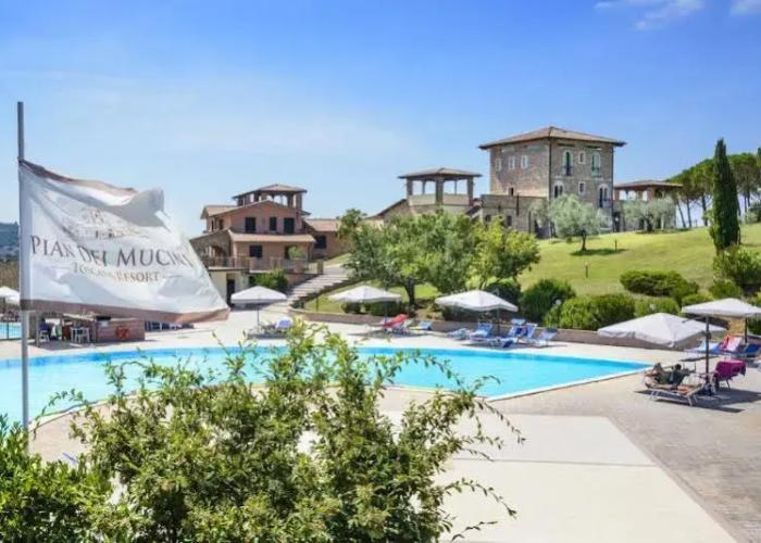 Pian Dei Mucini Resort Il Borgo
