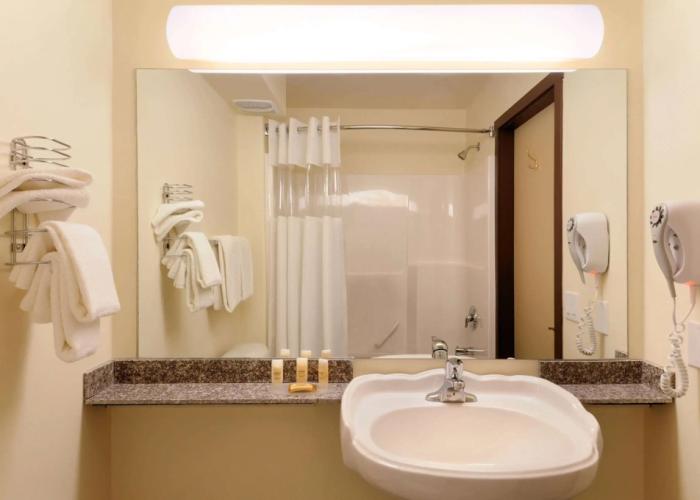Days Inn by Wyndham Grande Prairie