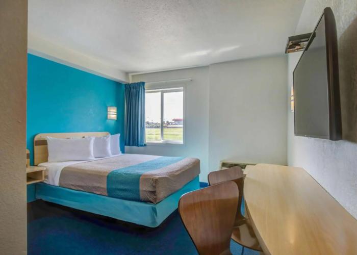 Motel 6 Grande Prairie, AB