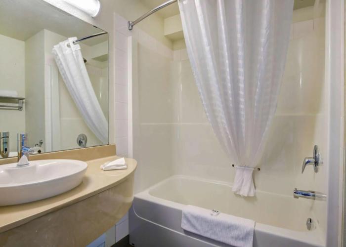 Motel 6 Grande Prairie, AB