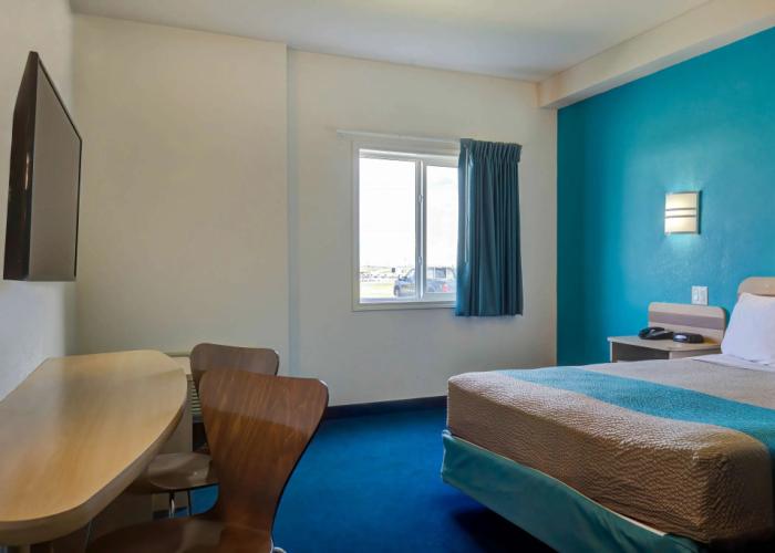 Motel 6 Grande Prairie, AB
