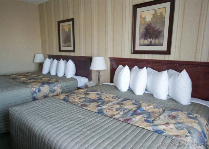 Redwood Inn & Suites - Grande Prairie