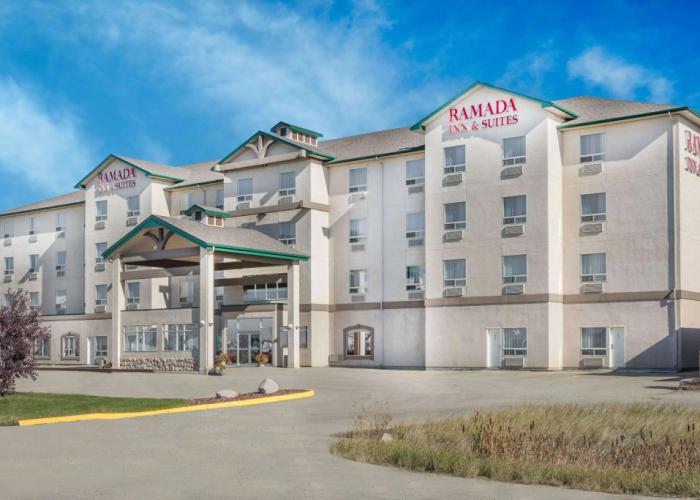 Ramada by Wyndham Clairmont/Grande Prairie