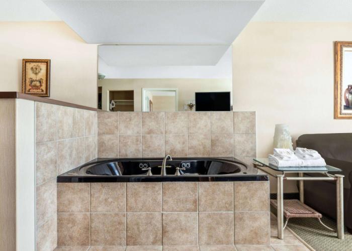 Ramada by Wyndham Clairmont/Grande Prairie
