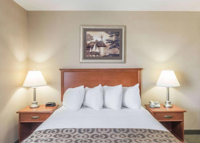 Ramada by Wyndham Clairmont/Grande Prairie