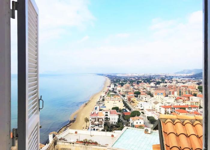 Holidaycasa Macca - Confortevole e con Vista Mare