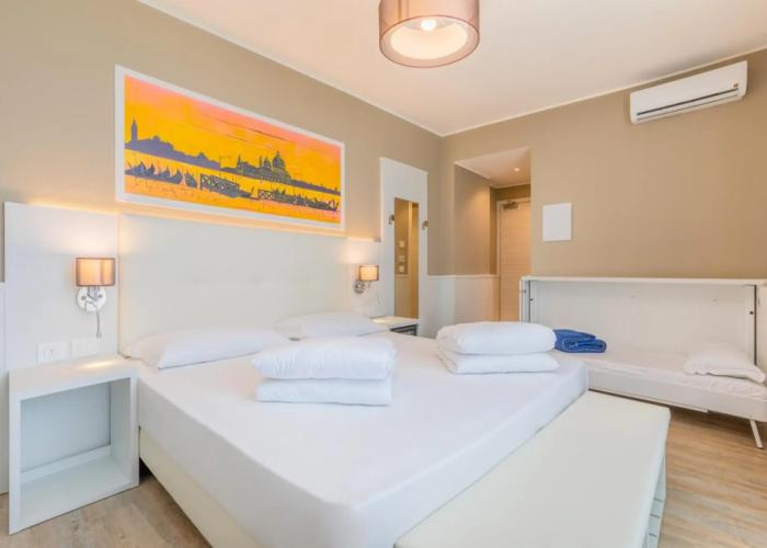 Marina Palace Hotel
