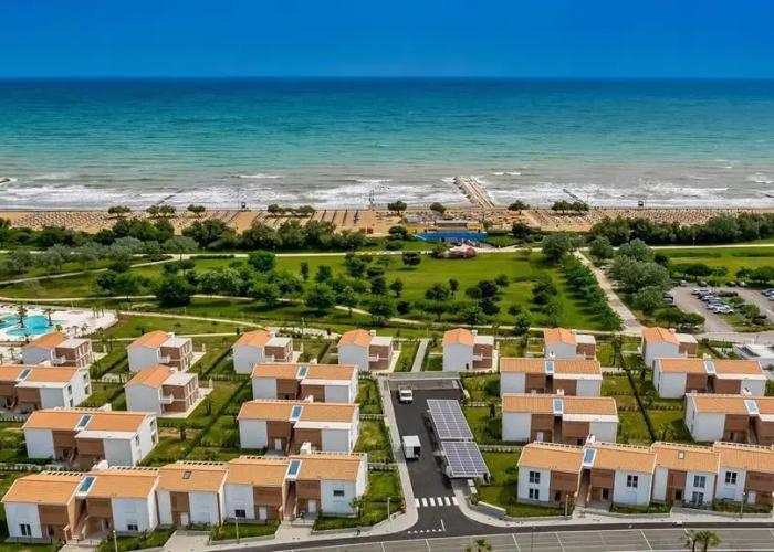 Pareus Beach