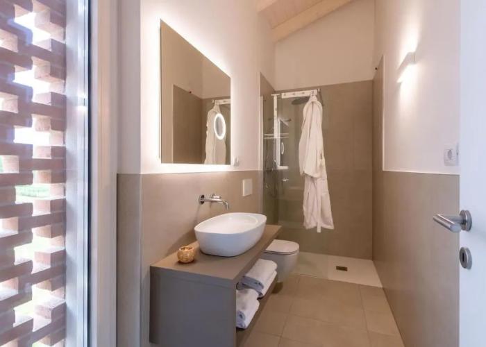 Pareus Beach Resort